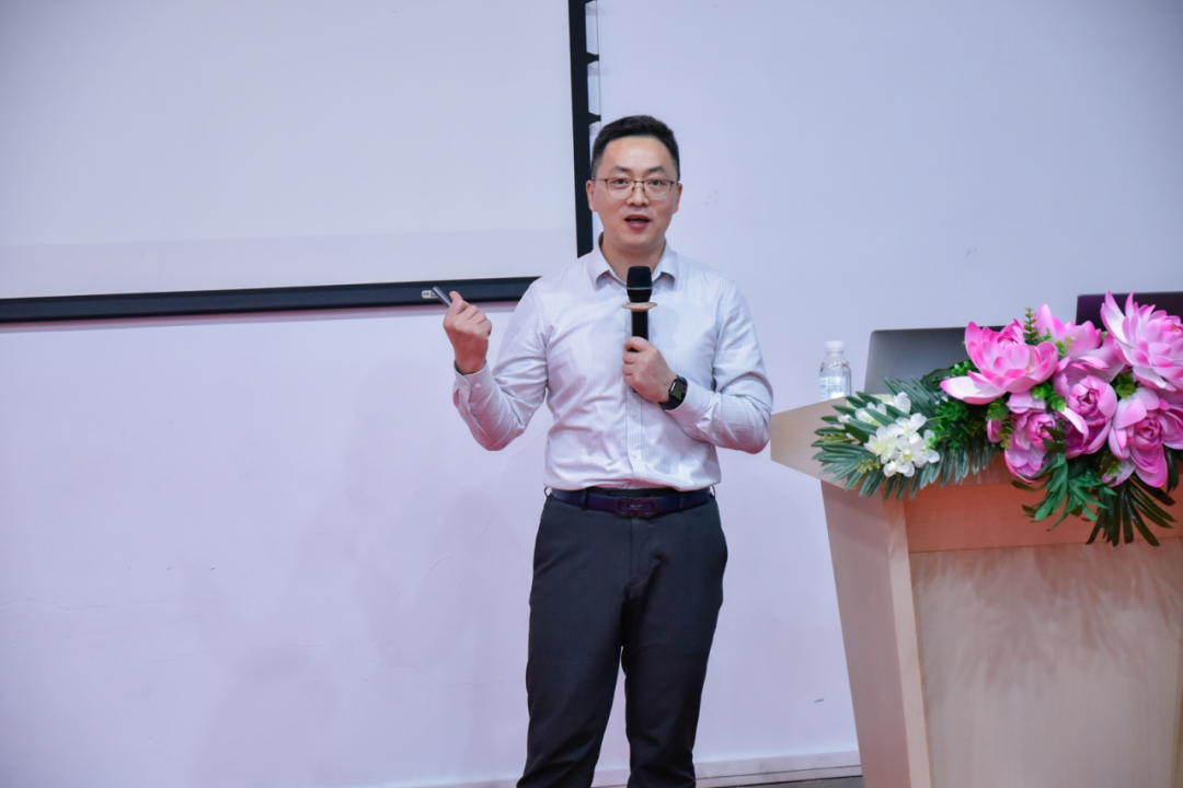 1738827532877842.png 6401.png