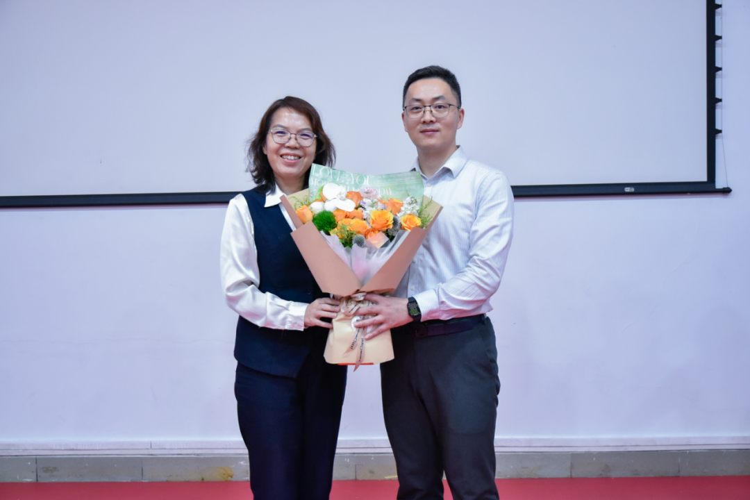 1738827544856801.png 640 (1).png